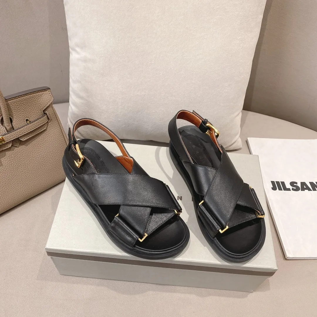 👟👟Ex-factory price 440👟👟 Marni Mani, popular online celebrity style, Taobao, popular single style in physical stores! Thick-soled, elevated classic cross-strap, color-blocked flat-soled cowhide open-toe European and American style women's sandals. Fabric: Cowhide Lining: Sheepskin Outsole: Rubber Button: Gold Size: 35-40